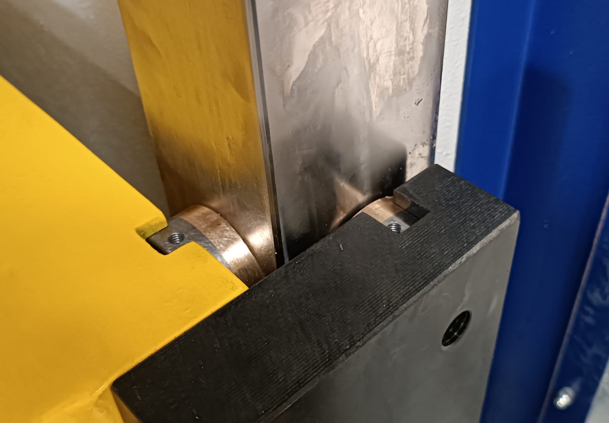 8-Corner Bronze Guide System